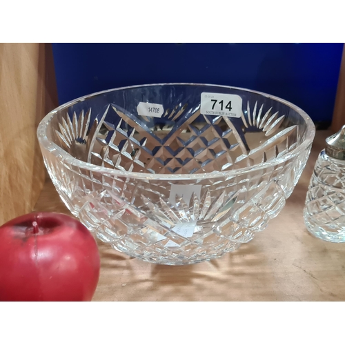 A gorgeous Waterford crystal bowl in excellent condition.