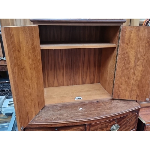 642 - Vintage wooden cabinet with double doors and an inner shelf. Simplistic design with natural wood fin... 