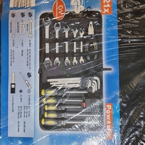 693 - Powerfix 21-piece tool set includes various screwdrivers, wrenches, and other essential tools, all h... 