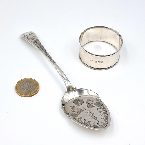 628 - A very pretty antique sterling silver preserve spoon set with attractive design on the bowl and hand... 