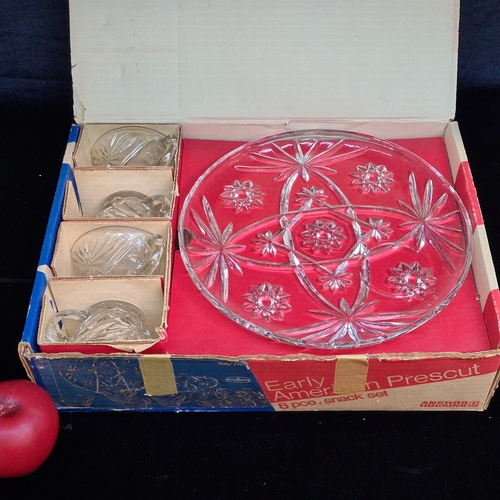 1339 - A complete set of eight 1960's American glass plates and glasses.
Previous in auction on 29/08/24 wi... 