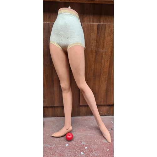 1372 - A pair of 1950's mannequin legs.
Previous in auction on 29/08/24 with Lot no.319