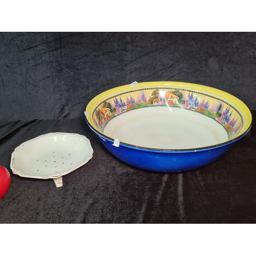 1414 - Two pieces of vintage ceramics including a large impressive wash bowl and a soap dish.
Previous in a... 