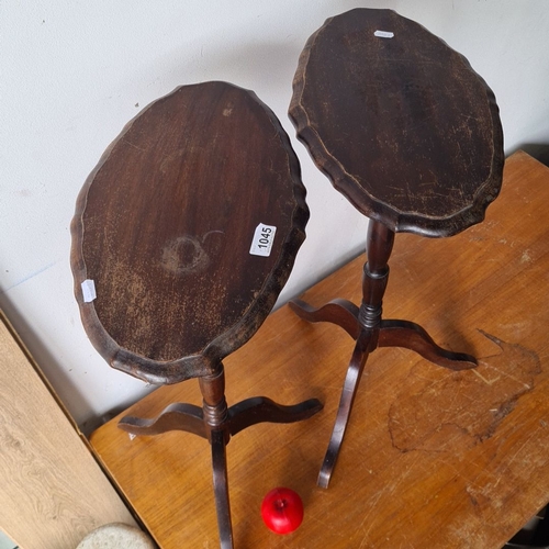 1439 - Pair of Victorian mahogany pedestal tables with scalloped edges and tripod legs.
Previous in auction... 