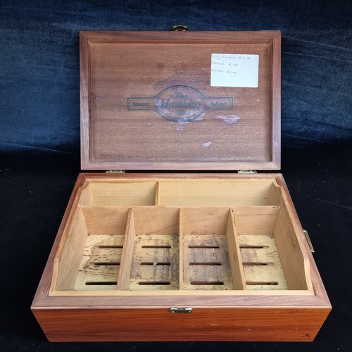 134 - Star lot : A nice example of a cigar humidor reading Havanas 