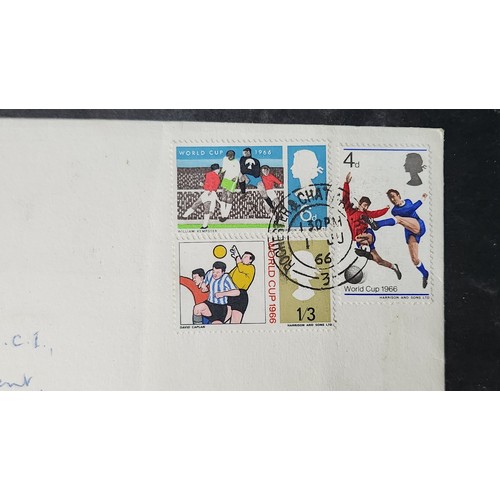 845 - A wonderful collection of Great Britain and intranational first day covers dating continually from t... 