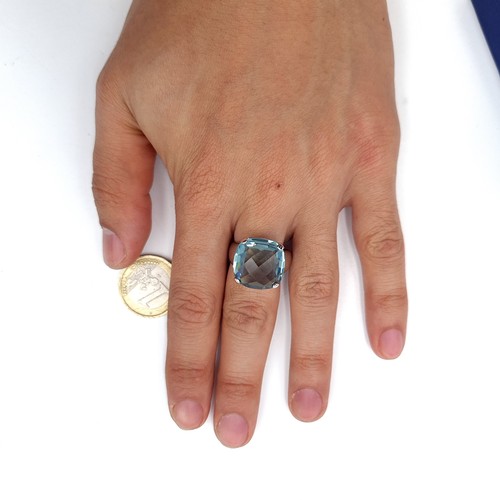 589 - A brand new pretty Swarovski Gemma ring. Size - R. Comes in original Swarovski box with certificate ... 