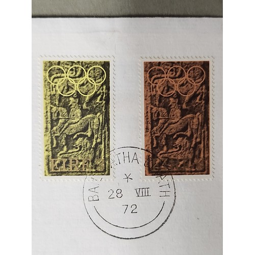 1324 - A folder with Irish First Day Covers featuring a first class High Value Collection of Approximately ... 