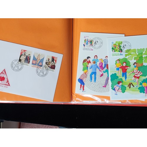 1323 - A Fine collection of British and world commemorative, First day covers. Includes a fine set of 24 in... 