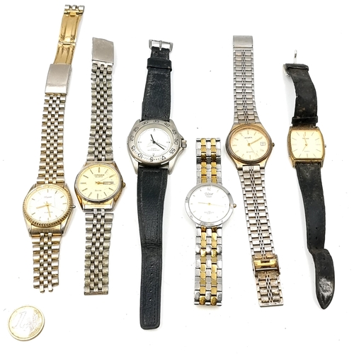 50 - A collection of six vintage gentlemen's wristwatches - one Accurist and one by Rovada.