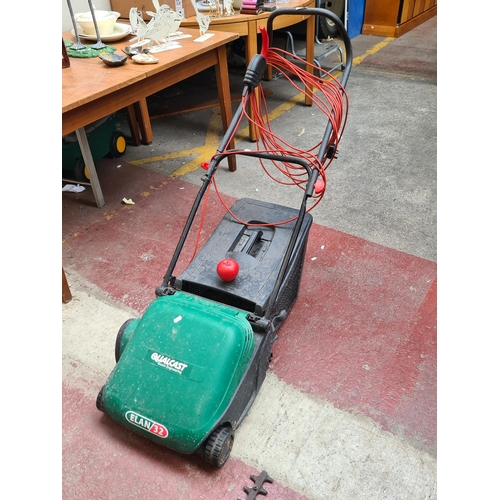 309 - A quality Bosch Garden Lawn Mower 'ELAN 32'. Similar RRP: €108 on www.diy.ie.