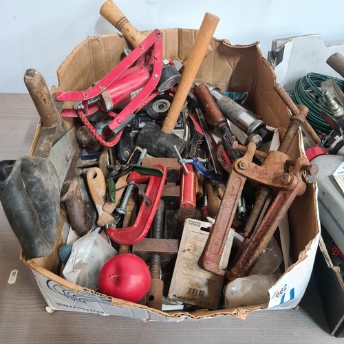 662 - A large unchecked  box comprising of a mixed assortment of vintage quality tools.