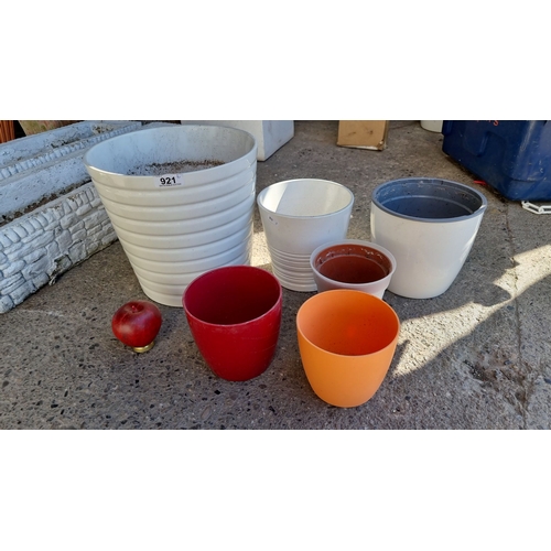 921 - Mixed Lot of Seven Various Plant Pots. Includes multiple colors and sizes, predominantly round and p... 