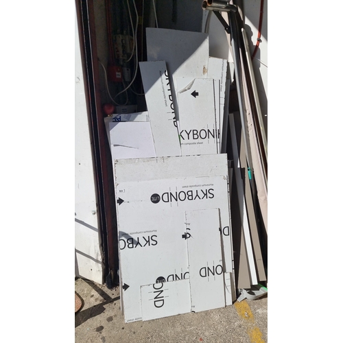 923 - Mixed large lot of Skybond aluminum composite sheets.