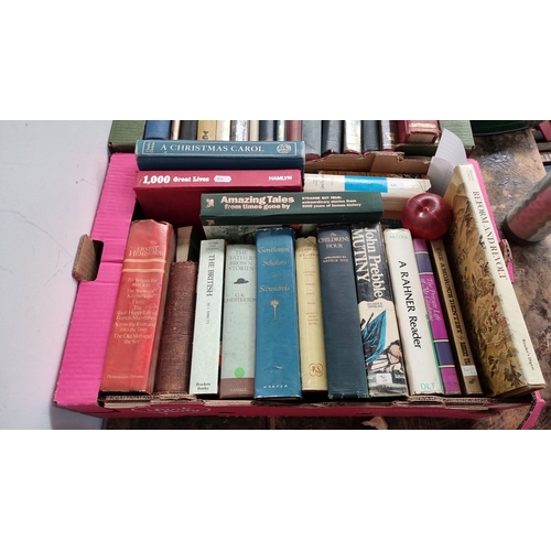 948 - Mixed lot of 18 vintage books, including works by Ernest Hemingway, Charles Dickens, G.K. Chesterton... 