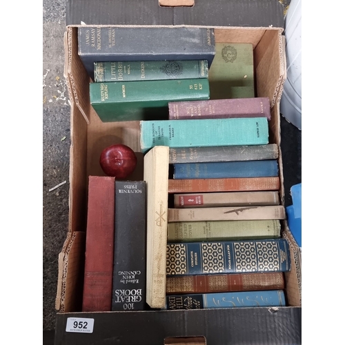 952 - Mixed lot of 19 books, including 