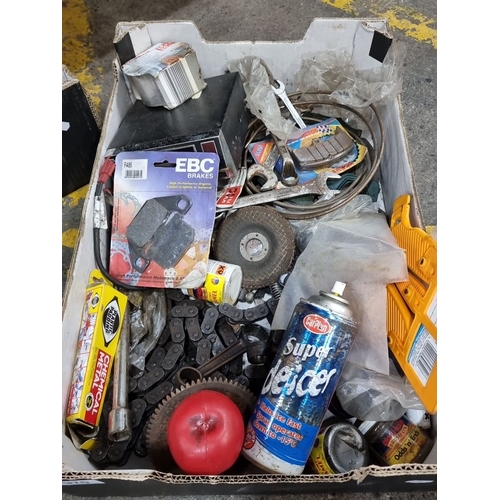 970 - Mixed lot includes EBC Brakes pads, Triton radio unit, assorted tools, engine cylinder, and Carplan ... 