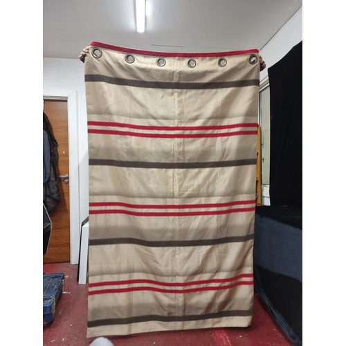 660 - A beautiful pair of fully lined Hickey & Co. curtains with ring hooks for easy hanging. MM: 90 x 72 ... 