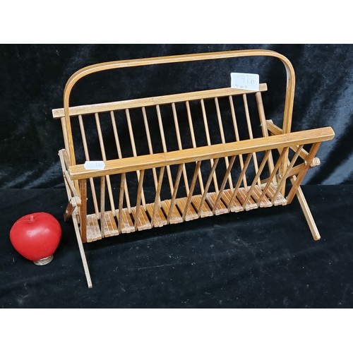 1128 - A lovely vintage Mid Century adjustable wooden magazine rack.