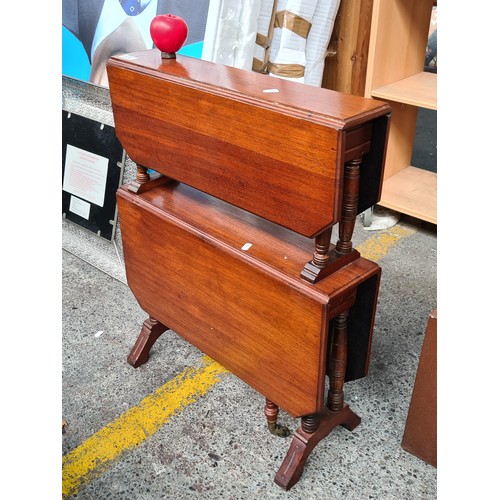 688 - Star lot : A fabulous early 20th Century mahogany double Sutherland table. Beautifully grained red m... 