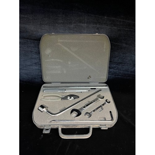 735 - An original 1980's BMW tool kit. Complete with seven tools in super condition. Housed in its origina... 