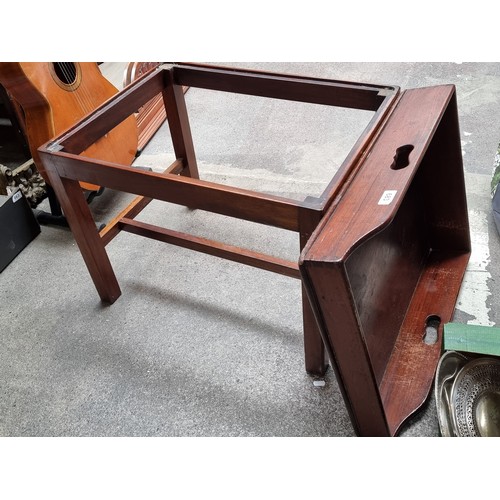 683 - A handsome Victorian side table with removable butlers tray. From a lovely house in Iodine terrace B... 