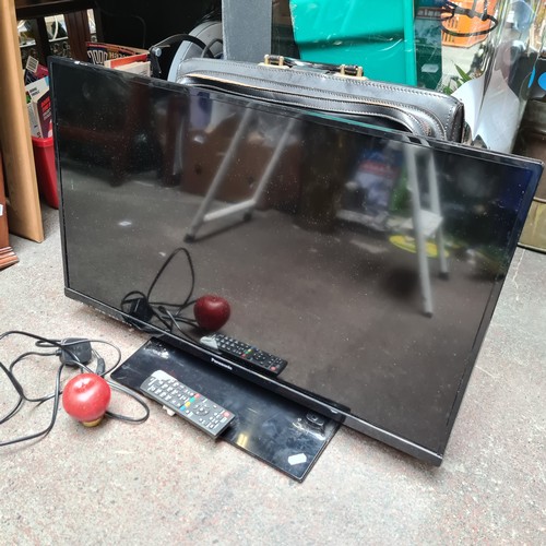 352 - A Panasonic LCD TV model no. TX-32a400B. Slim stylish HD 32