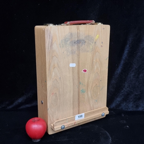 188 - A  Winsor & Newton medway table box easel, ideal for artists materials and artists who are on the go... 