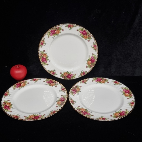 197 - Three gorgeous Royal Albert serving/Dinner  plates in the Old Country Roses pattern.