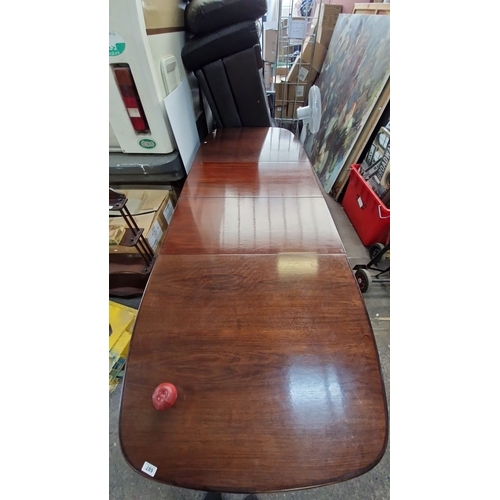 687 - Super star lot : Mid-Century Modern Dyrlund Danish extendable  dining table made from rosewood wood,... 