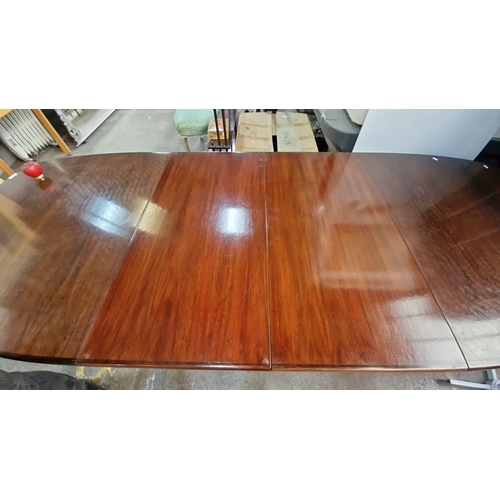 687 - Super star lot : Mid-Century Modern Dyrlund Danish extendable  dining table made from rosewood wood,... 