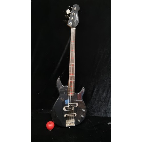 218 - Star lot :An excellent Yamaha BB1000-MA electric bass guitar and basses with Seymore Duncan pick ups... 