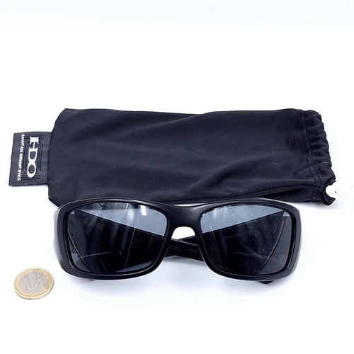 539 - A pair of Oakley Hijinx wrap around sunglasses by Oakley USA marked to frames. Lenses clear.