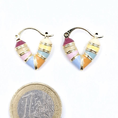 578 - A pair of very pretty brand new enamel multi coloured earrings suitable for pierced ears. Weight - 8... 