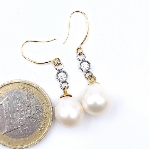 582 - Star Lot A pair of brand new diamond and Akoya pearls earrings suitable for pierced ears. Diamonds 0... 