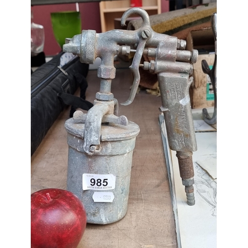 985 - A vintage English made paint spray gun.