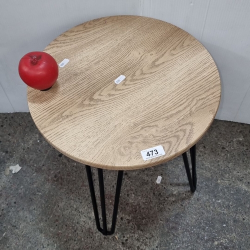 1098 - Round side table with solid wood top and black metal hairpin legs.
Previous in auction on 12.09.24 w... 