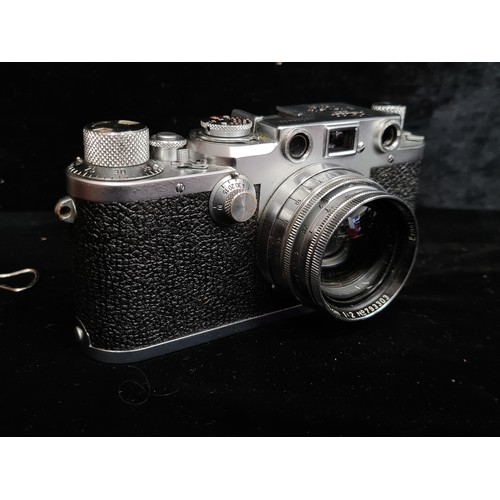 135 - Star Lot : A fantastic Leica IIIF Black dial 35mm Film rangefinder camera, complete with original br... 