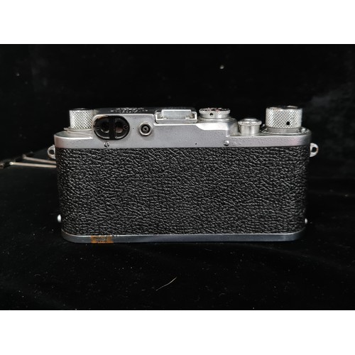 135 - Star Lot : A fantastic Leica IIIF Black dial 35mm Film rangefinder camera, complete with original br... 