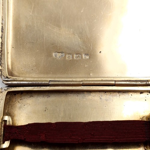 598 - A nice example of a sterling silver cigarette case with silver gilt interior hallmarked Birmingham d... 