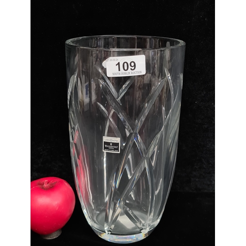 109 - A gorgeous, large heavy,  John Rocha for Waterford Crystal vase. In very good condition with acid ma... 