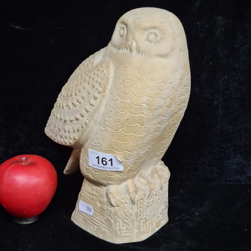 161 - Star lot: A large Oisin Kelly (Irish sculptor and ceramicist b.1915, d.1981) slip cast ceramic owl. ... 