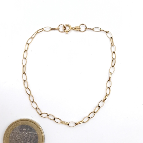 19 - A nine carat 375 gold chain link bracelet. Weight - 1.36 grams.