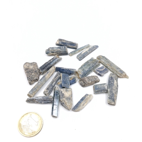 449 - A collection of rough cut kyanite gemstones of 314.6 carats.