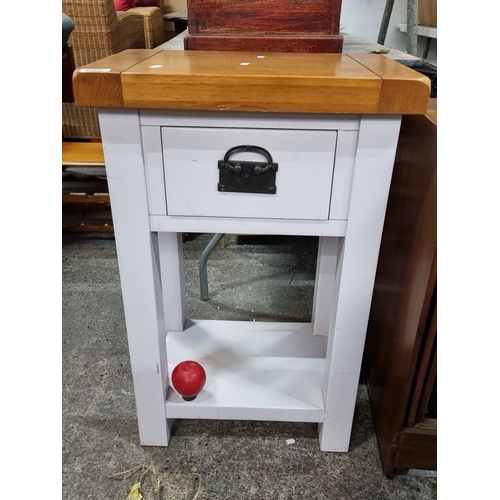 652 - Single-drawer side table with oak top and white-painted base, featuring metal handle hardware. Inclu... 