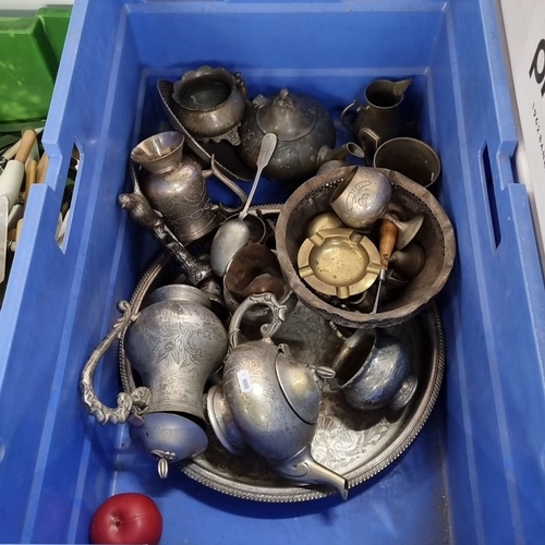 662 - Mixed lot of assorted silver-plated items, including teapots, jugs, spoons, ashtrays, and other tabl... 