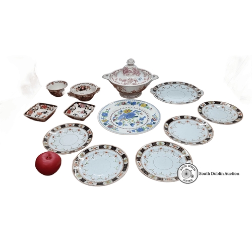 677 - A set of 12 Masons England Ironstone porcelain dishes includes plates, bowls, and a lidded tureen wi... 