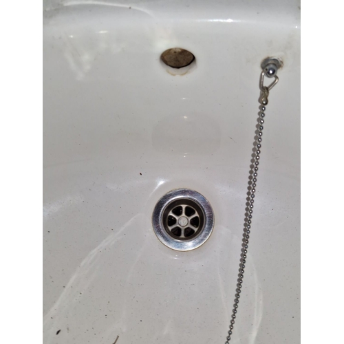 910 - Star lot: A Set of nine white Armitage Shanks ceramic sinks, each with dual hot and cold chrome taps... 