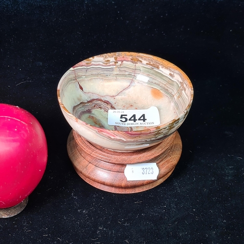 544 - A sweet vintage Onyx Bowl mounted on a circular wooden plinth base.