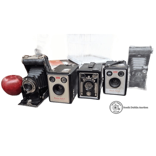 1060 - Collection of five vintage cameras including Kodak Brownie Flash II, Slomexa Standard Men's Ting, Ko... 